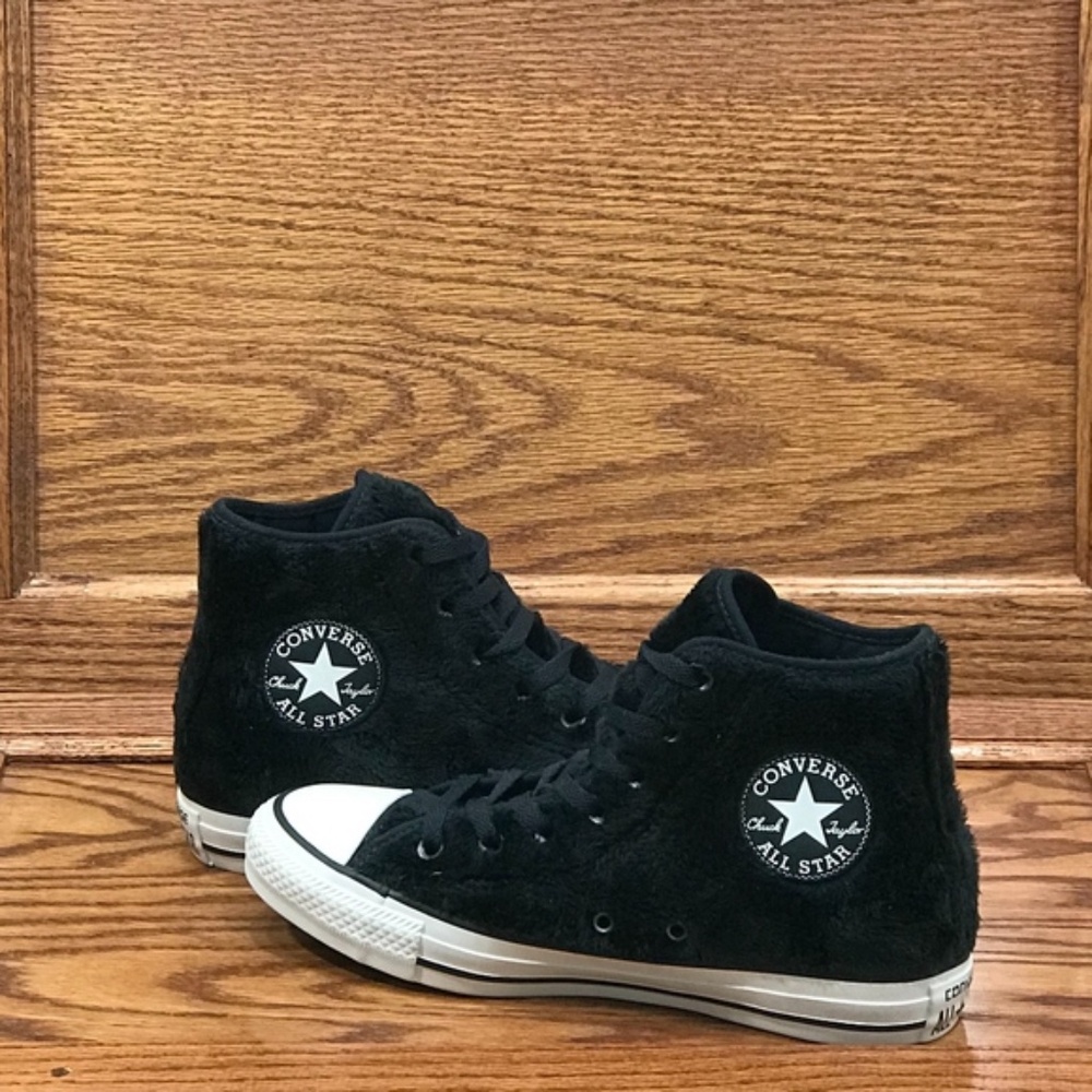 Converse Chuck Taylor All Star Hi Fuzzy Faux Fur Black Sneakers Size Women 7 - Picture 1 of 8